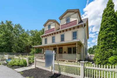 1844 Main St #1 1