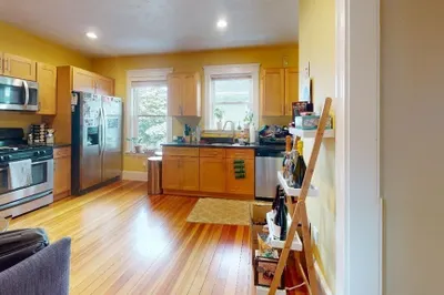 17 Bradbury Ave #2