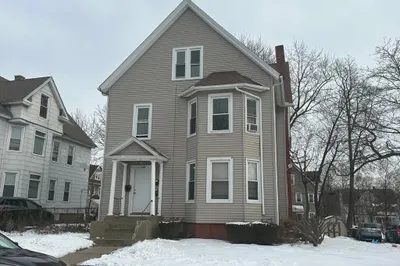 121 Northampton Ave #3 1