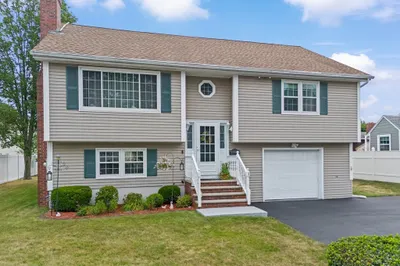 3 Weisner Pkwy 1