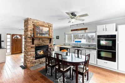 27 Harrison Ave