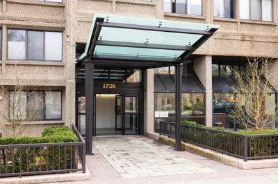 1731 Beacon St #402 1