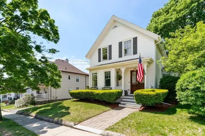 42 Lawrence St