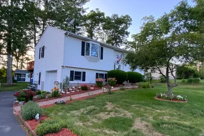 53 Bigelow Rd