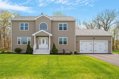 15 Richard K Stevens Dr 1