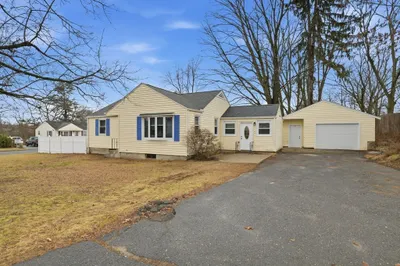 354 Greenaway Dr