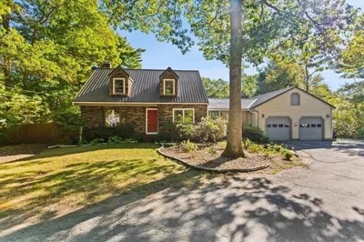 211 Elm St