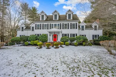 50 Village Ln