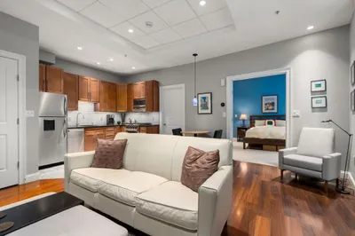 1 Charles St South #214
