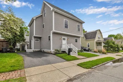 18 Hemingway St., St 1