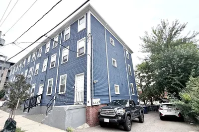 25 W 5ht St #2 1