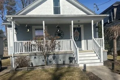54 Hawthorne Street 1