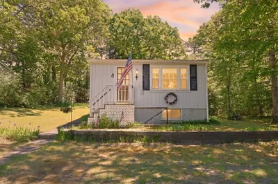 8 Alpine Rd