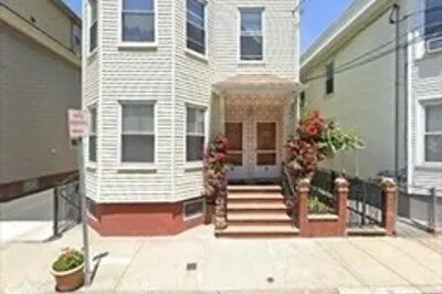 36 Portsmouth St #2