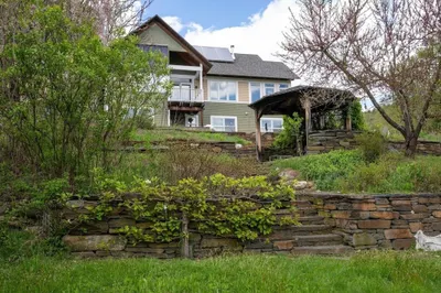 5 Gilbert Dr