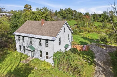 108 Chipman Rd 1