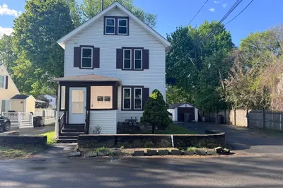 20 Buckminster St