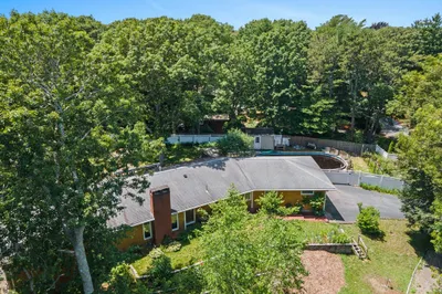 130 Sachem Dr