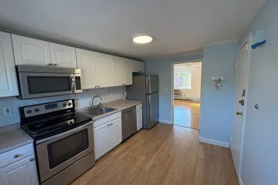28 Bryon Road #4