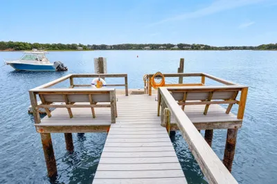 30 Fairway Road 1