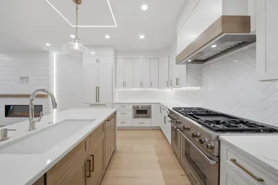 421 East 6th Street #TH3 1