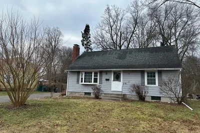 30 Bayne St