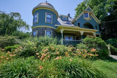 39 Hillside Ave 1