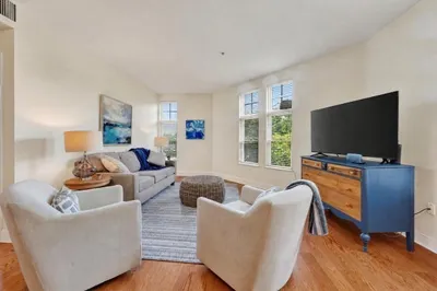 501 Commerce Drive #4-113 1