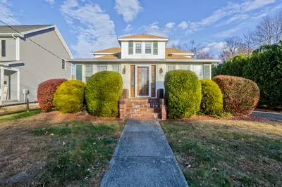 75 Felix St 1