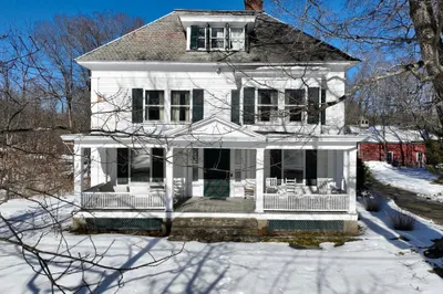 449 Main St 1
