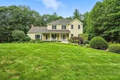 8 Miscoe Hill Rd 1