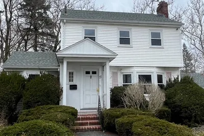 11 Countryside Dr