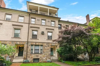 7 Regent Cir #3