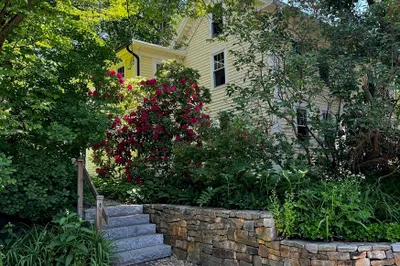 965 Bay Road 1
