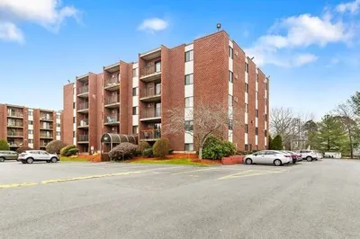 137 Franklin Street #404