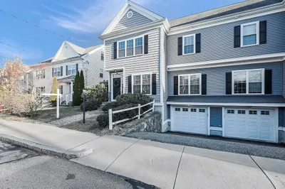 3 Beacon St #2