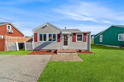 304 Plymouth Ave 1