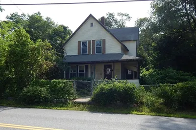 205 Pinedale Ave 1