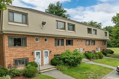 204 Farrwood Dr #204 1