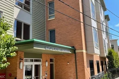 15 Guild Street #15