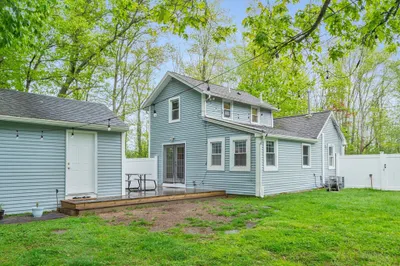 36 Brackett Rd 1