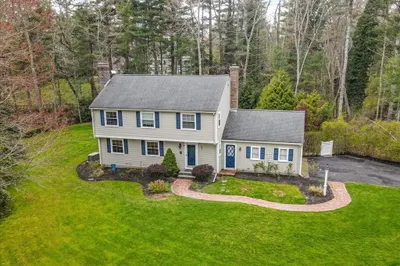 126 Flint Locke Dr 1