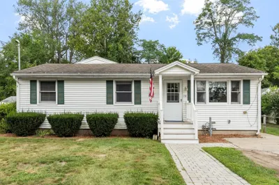 170 Townsend Ave 1