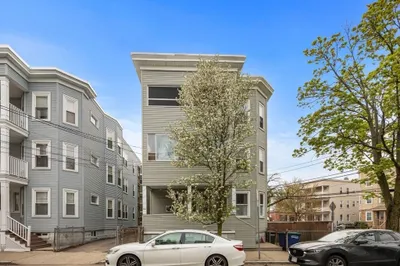 5 Magnus Ave #1