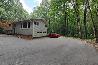 35 Weatherwood Rd 1