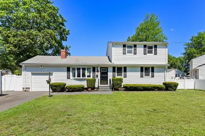 38 Gleason St