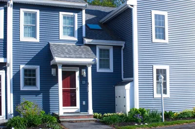 23 Hobart Ln #23 1