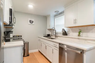 33 Bristow St #2 1