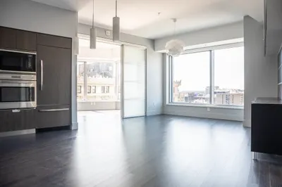 110 Stuart Street #16H