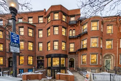 297 Newbury Street 1